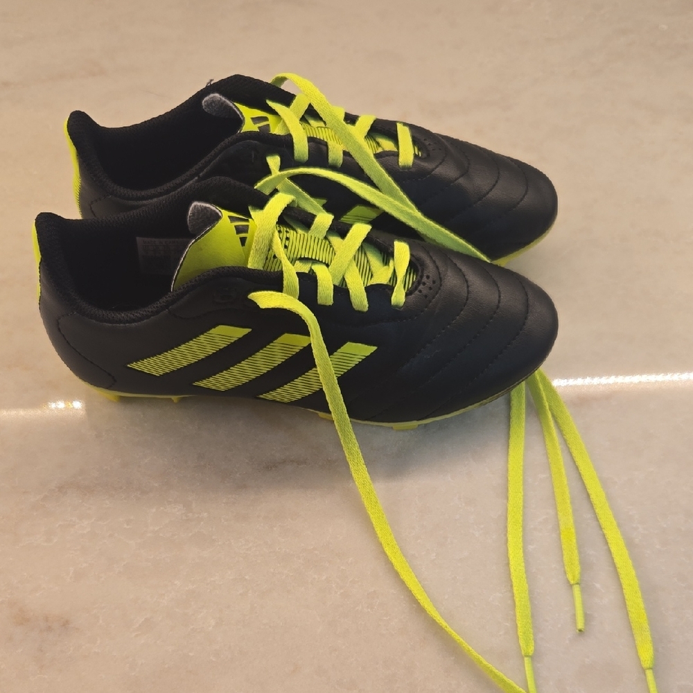 Adidas Kids Black and Neon Yellow Soccer Cleats Size 3